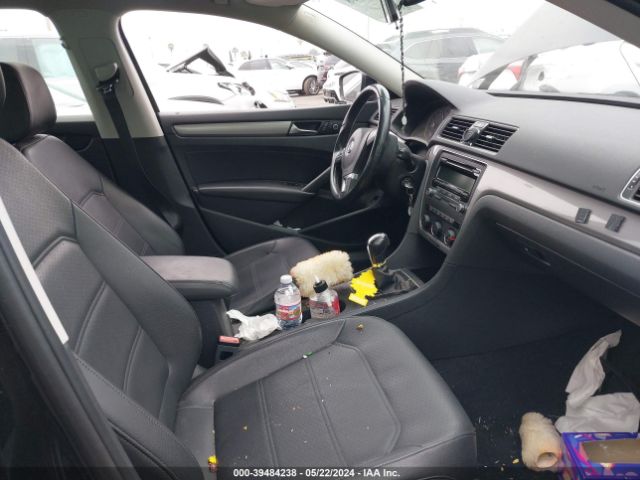 1VWAT7A35FC005227 Volkswagen Passat 1.8t Wolfsburg Edition