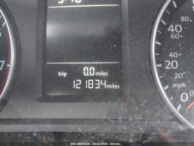 1VWAT7A35FC005227 Volkswagen Passat 1.8t Wolfsburg Edition