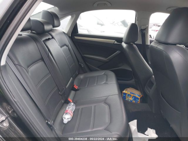 1VWAT7A35FC005227 Volkswagen Passat 1.8t Wolfsburg Edition