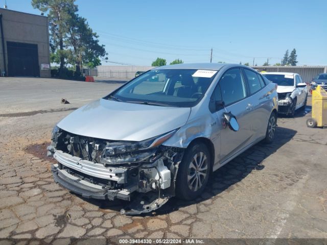 JTDKAMFP1N3201266 Toyota Prius Prime Xle