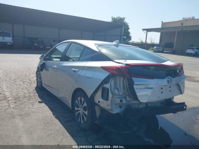 JTDKAMFP1N3201266 Toyota Prius Prime Xle