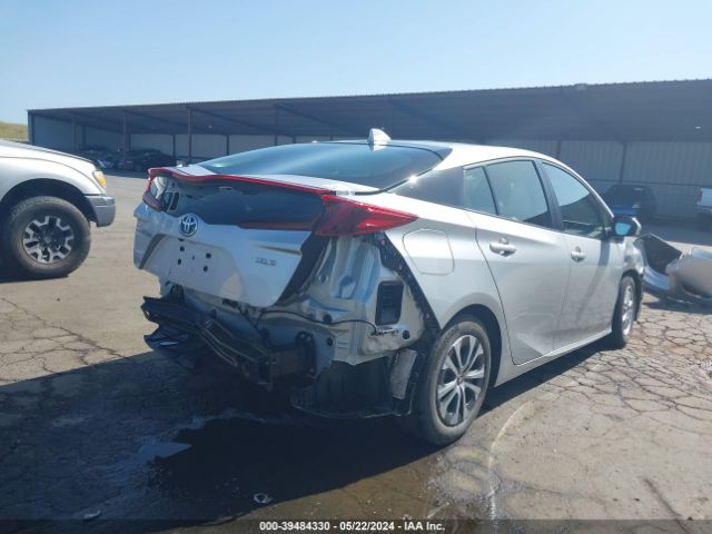 JTDKAMFP1N3201266 Toyota Prius Prime Xle