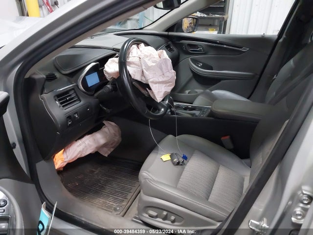 Chevrolet IMPALA 1LT 2018 2G1105S35J9101852 Image 5