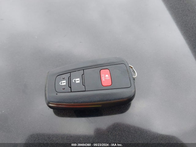 Toyota C-HR XLE 2020 JTNKHMBX6L1078232 Image 11