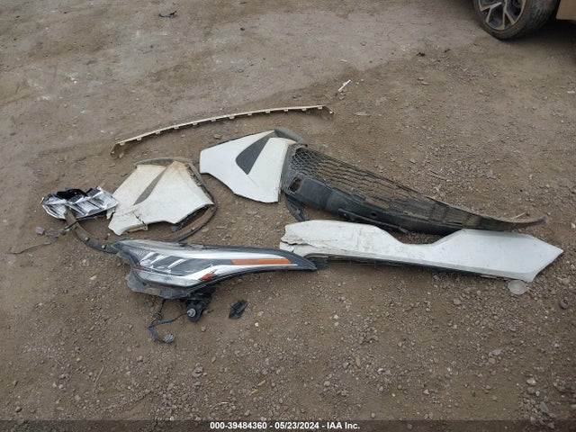 Toyota C-HR XLE 2020 JTNKHMBX6L1078232 Image 12