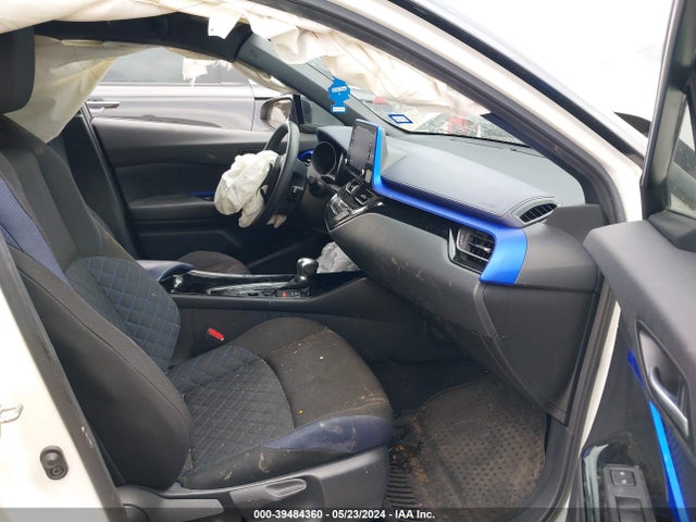 Toyota C-HR XLE 2020 JTNKHMBX6L1078232 Image 5