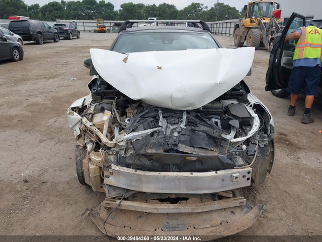 Toyota C-HR XLE 2020 JTNKHMBX6L1078232 Image 6