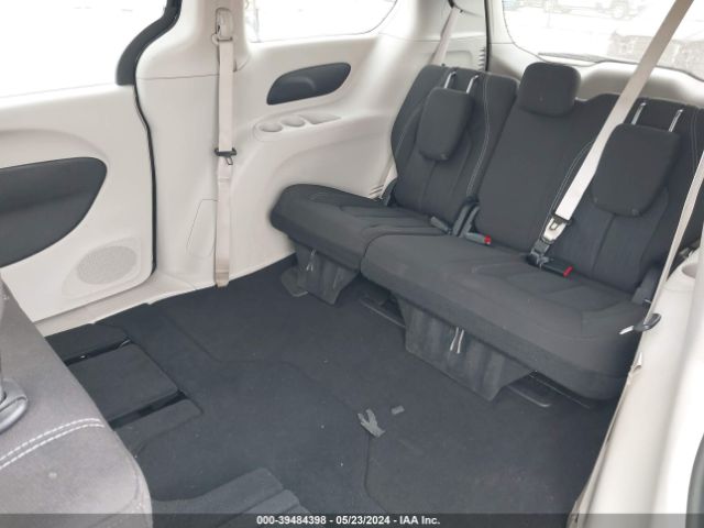 2C4RC1CG9NR208811 Chrysler Voyager Lx