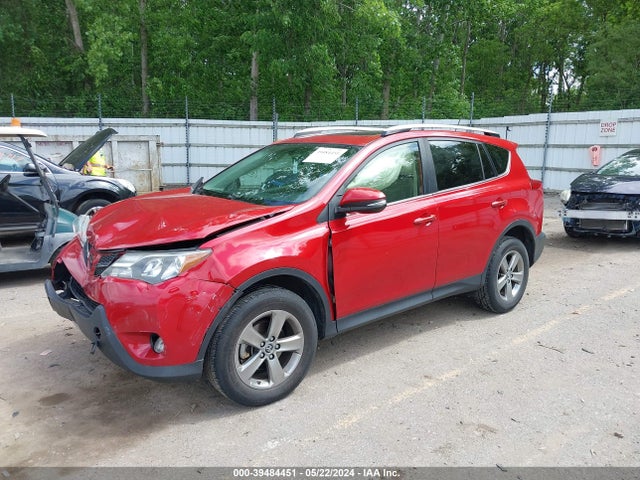 Toyota Rav4 Xle 2015 JTMRFREV4FD100604 Image 2