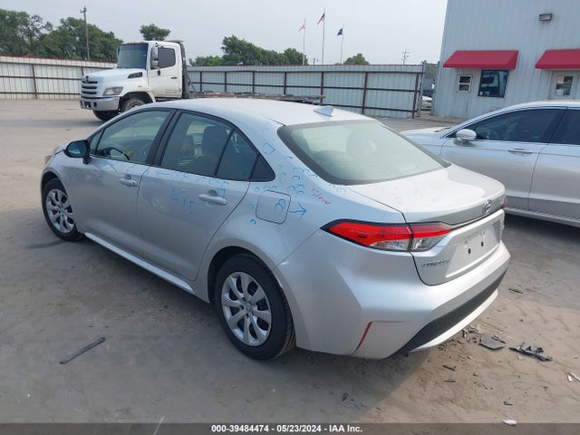 Toyota COROLLA LE 2022 5YFEPMAE3NP329291 Image 3