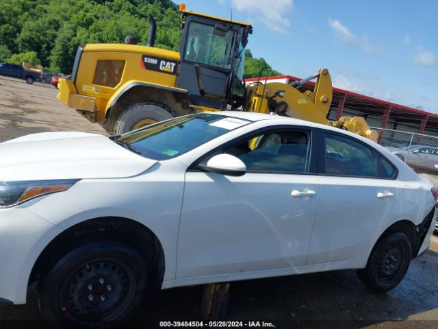 3KPF24AD2KE008124 KIA FORTE FE