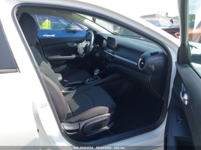 3KPF24AD2KE008124 KIA FORTE FE