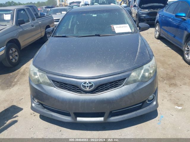 4T1BF1FK8EU360084 Toyota CAMRY SE