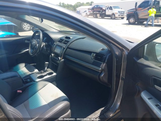 4T1BF1FK8EU360084 Toyota CAMRY SE