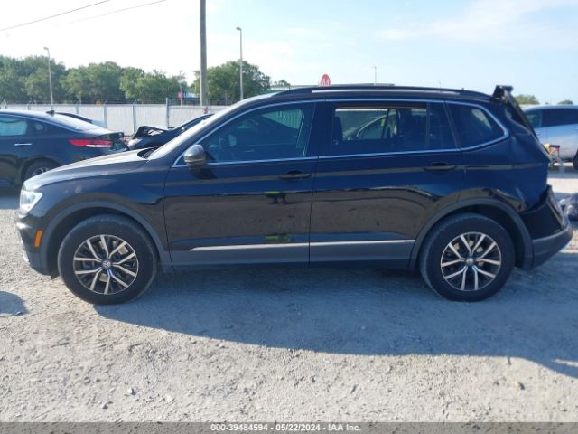 3VV3B7AX0LM043008 Volkswagen Tiguan 2.0t Se/2.0t Se R-line Black/2.0t Sel
