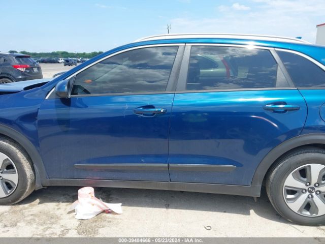KNDCB3LCXK5334590 KIA NIRO LX