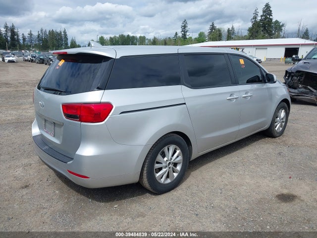 KIA SEDONA LX 2017 KNDMB5C13H6242352 Image 4