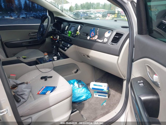 KIA SEDONA LX 2017 KNDMB5C13H6242352 Image 5