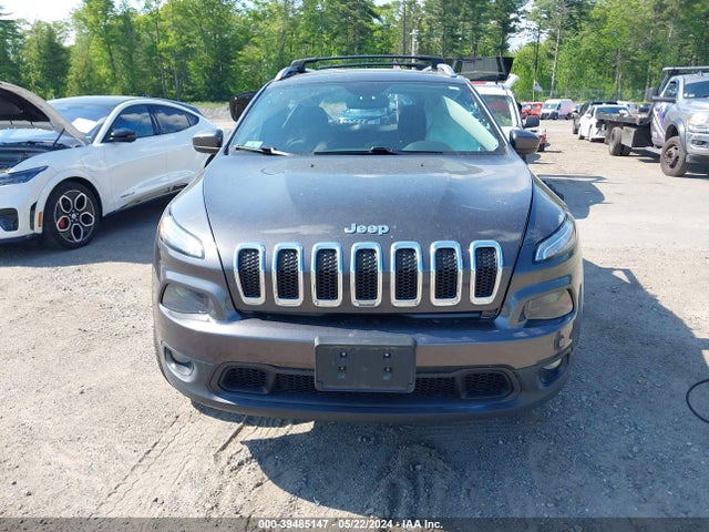 1C4PJMCS3HW529693 Jeep Cherokee Latitude 4x4