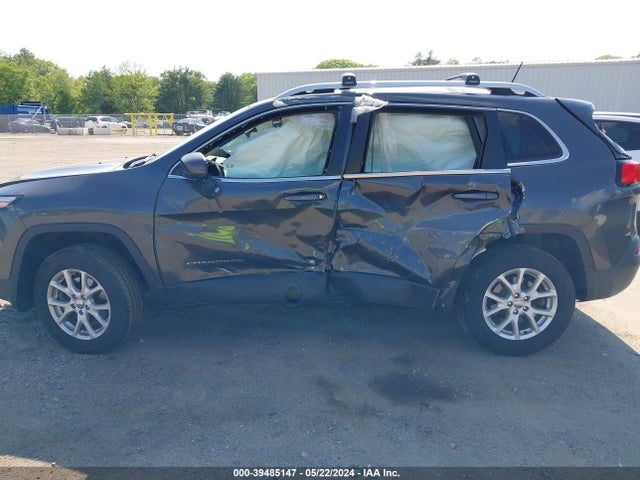 1C4PJMCS3HW529693 Jeep Cherokee Latitude 4x4