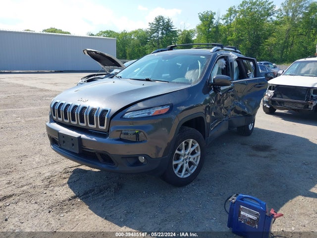 1C4PJMCS3HW529693 Jeep Cherokee Latitude 4x4