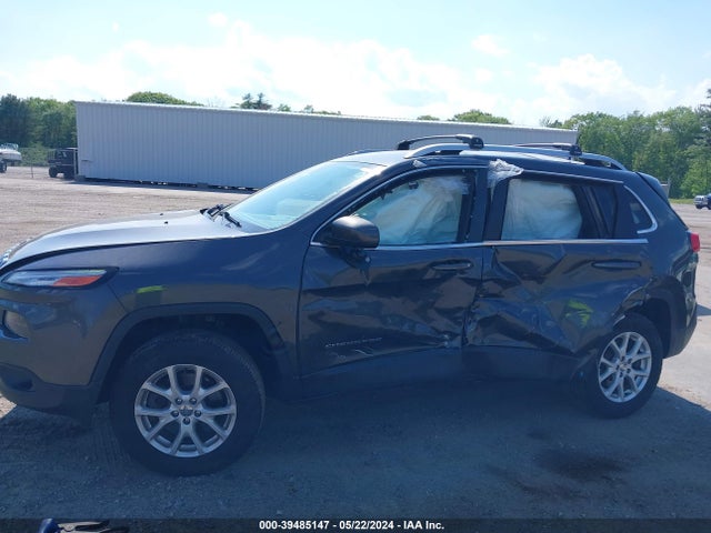 1C4PJMCS3HW529693 Jeep Cherokee Latitude 4x4