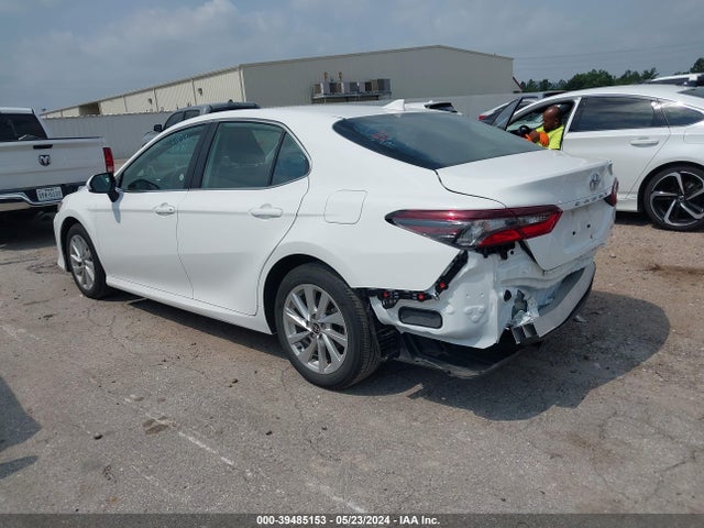 Toyota CAMRY LE 2024 4T1C11AK7RU223654 Image 3