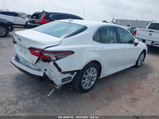 Toyota CAMRY LE 2024 4T1C11AK7RU223654 Image 4