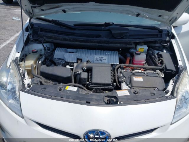 JTDKN3DU2F1974994 Toyota Prius Four
