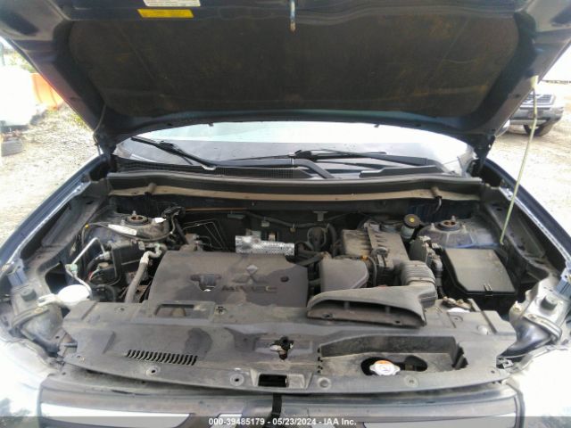 JA4AZ3A33EZ013942 Mitsubishi Outlander Se