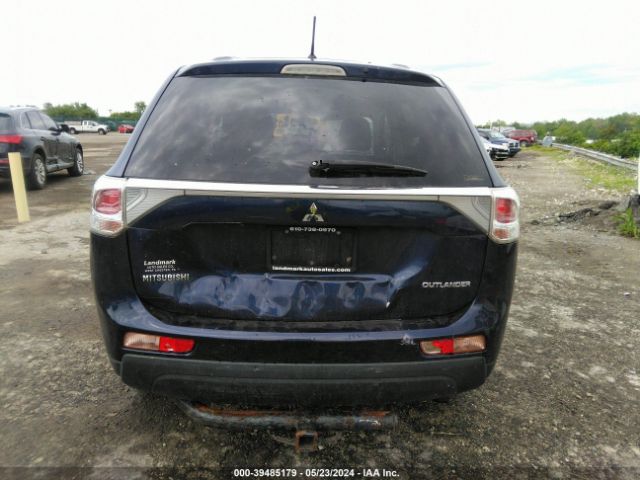 JA4AZ3A33EZ013942 Mitsubishi Outlander Se