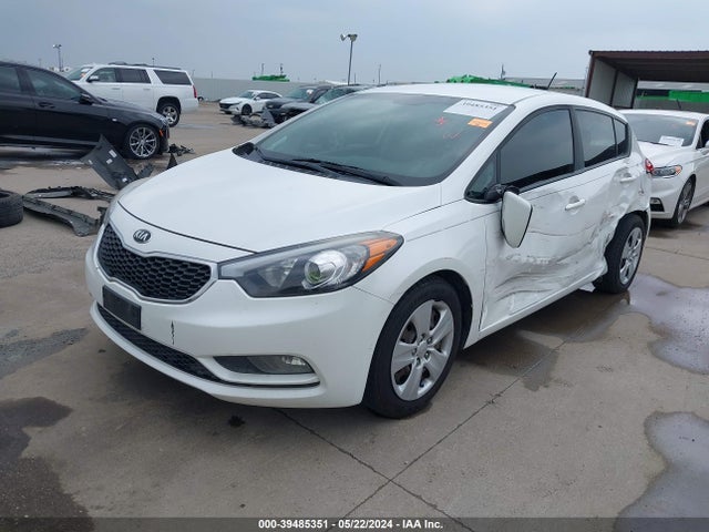 KIA FORTE LX 2016 KNAFK5A8XG5571270 Image 2