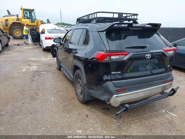 Toyota RAV4 LE 2022 2T3H1RFV3NW204236 Image 3