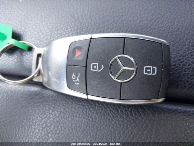 WDD3G4FB0KW026063 Mercedes-Benz A 220 4matic