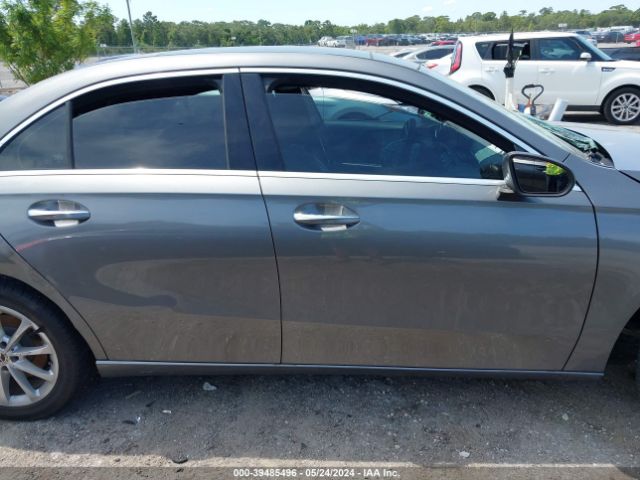 WDD3G4FB0KW026063 Mercedes-Benz A 220 4matic