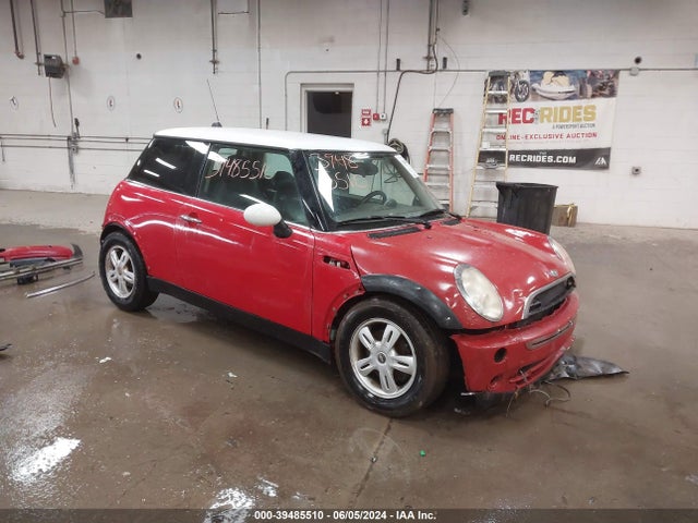 2006 MINI COOPER WMWRC33596TK64992 Photo 0
