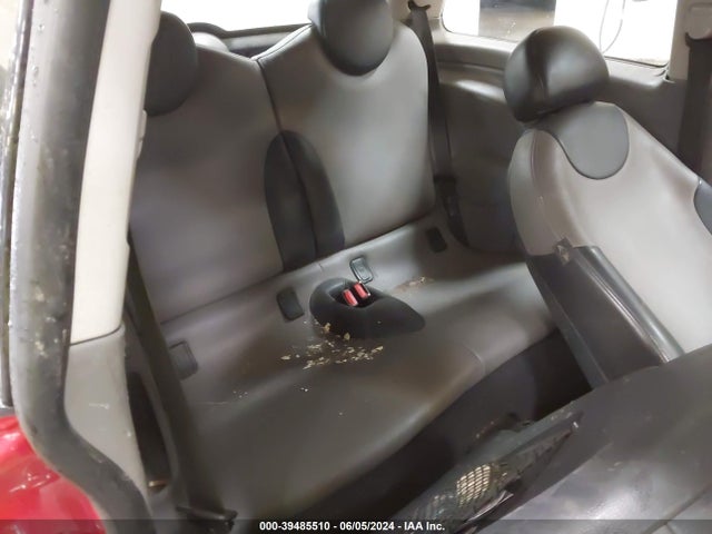 2006 MINI COOPER WMWRC33596TK64992 Photo 7