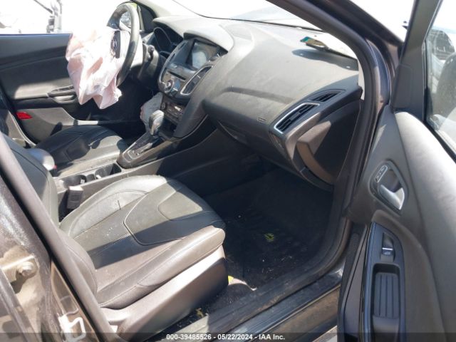 1FADP3N25HL331696 Ford Focus Titanium