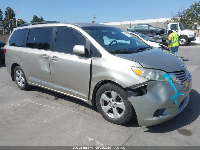 Toyota Sienna Le 8 Passenger 2015 5TDKK3DC1FS683566 главное изображение