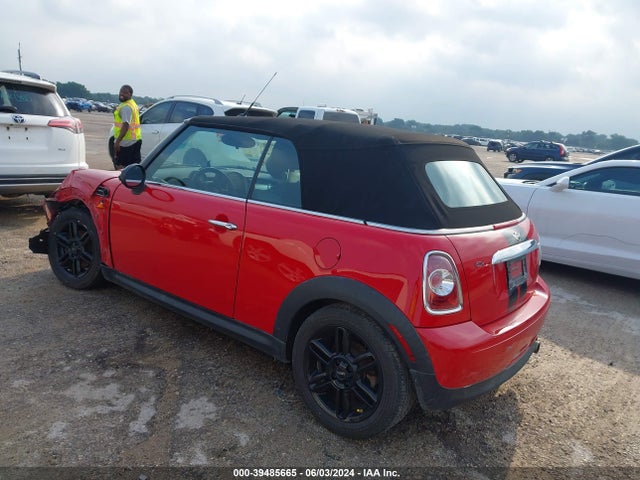 2013 MINI CONVERTIBLE WMWZN3C53DT569279 Photo 2
