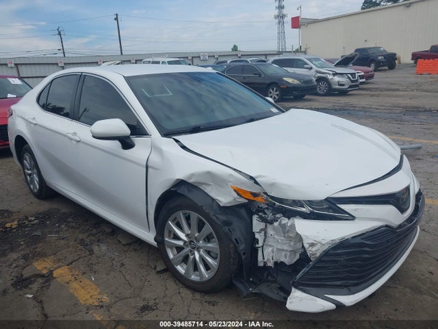 Toyota CAMRY LE 2019 4T1B11HK0KU814965 main image