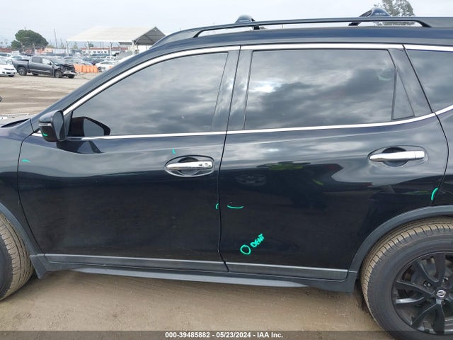 Nissan ROGUE SV 2018 5N1AT2MT5JC726329 Image 14