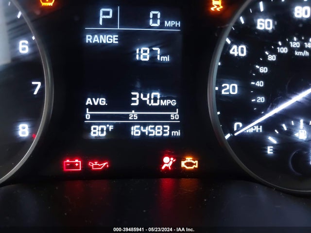 Hyundai ELANTRA SE 2018 5NPD74LF2JH384680 Image 16