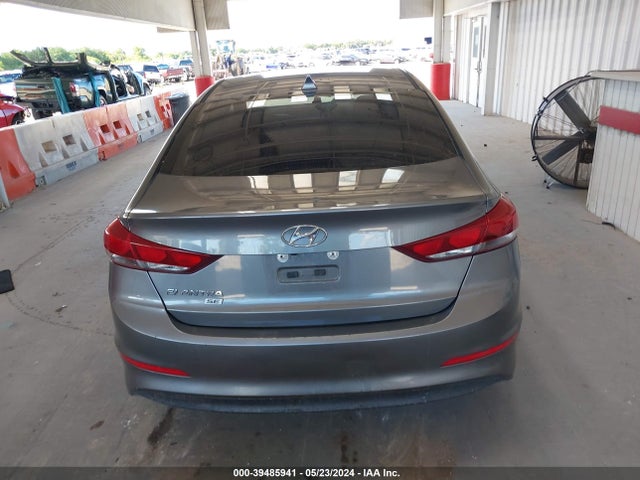 Hyundai ELANTRA SE 2018 5NPD74LF2JH384680 Image 17