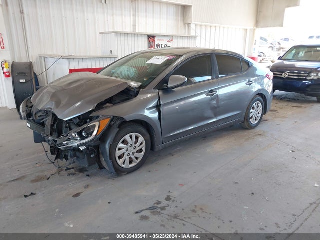 Hyundai ELANTRA SE 2018 5NPD74LF2JH384680 Image 2