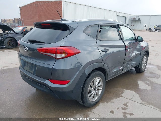 Hyundai TUCSON SE 2017 KM8J33A41HU565324 Image 4
