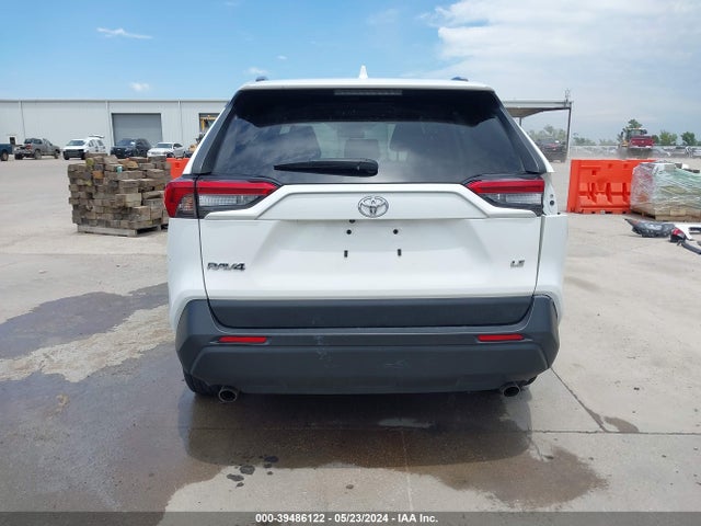 Toyota RAV4 LE 2021 JTMH1RFV3MD070453 Image 17