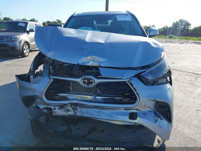 Toyota Highlander Xle 2023 5TDKDRAH8PS521769 Image 13