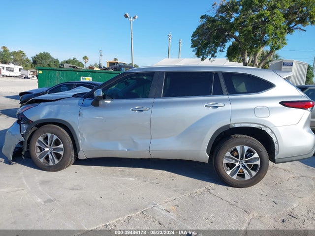 Toyota Highlander Xle 2023 5TDKDRAH8PS521769 Image 15