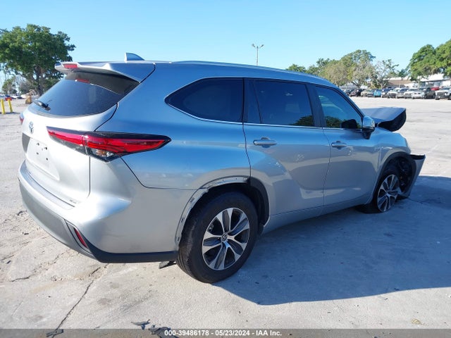 Toyota Highlander Xle 2023 5TDKDRAH8PS521769 Image 4